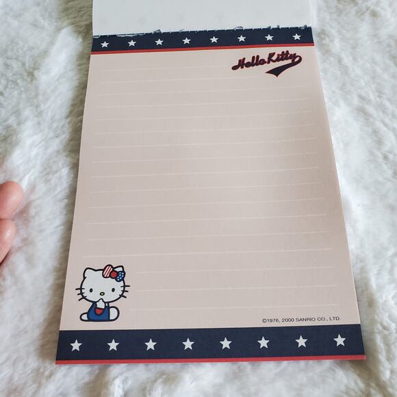 Hello Kitty Sanrio Note Pad - Picture 5 of 7
